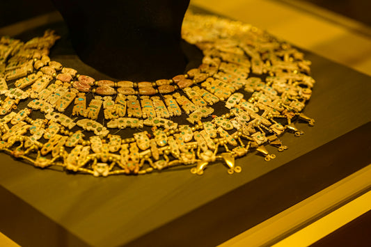 Discovering Vintage Jewelry in Italy