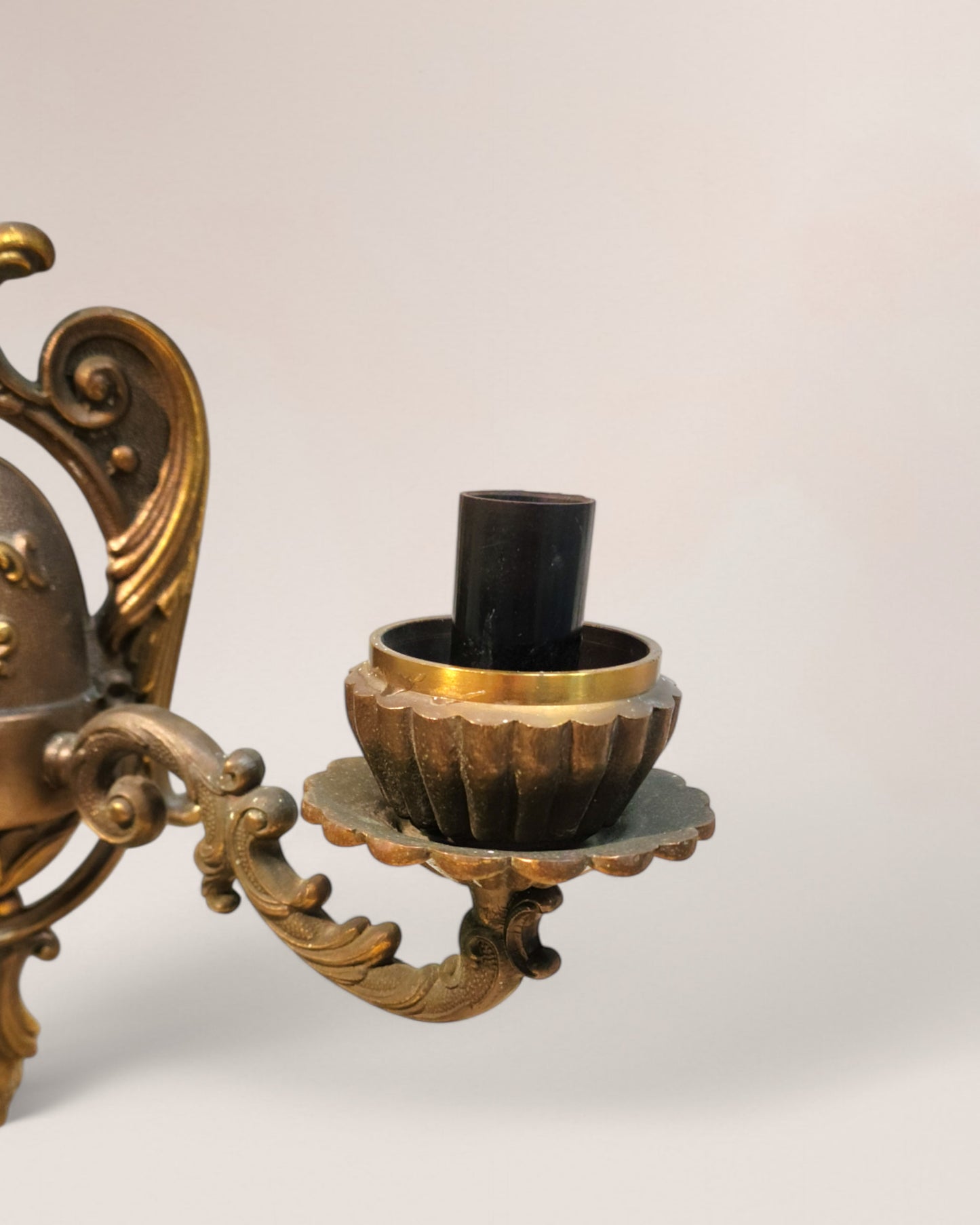 Pair of 1920s Antique Italian Bronze Wall Lamp / sconces